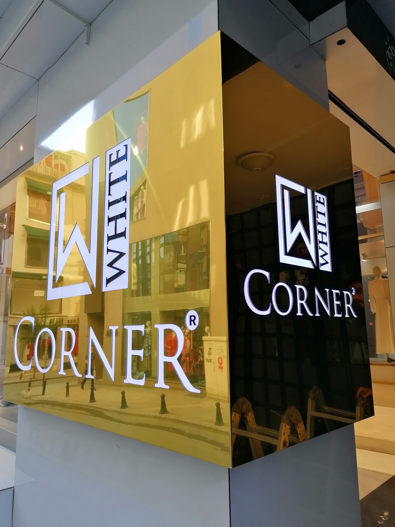 Yumurtalık Tabelacı